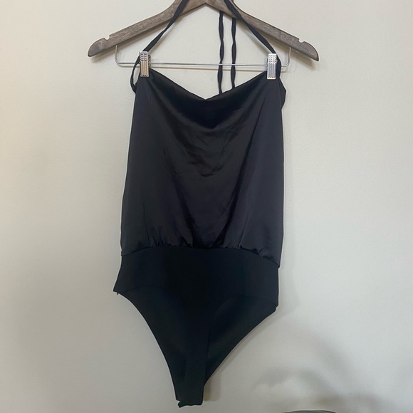 🔸 Boohoo 🔸 halter bodysuit - Picture 2 of 6